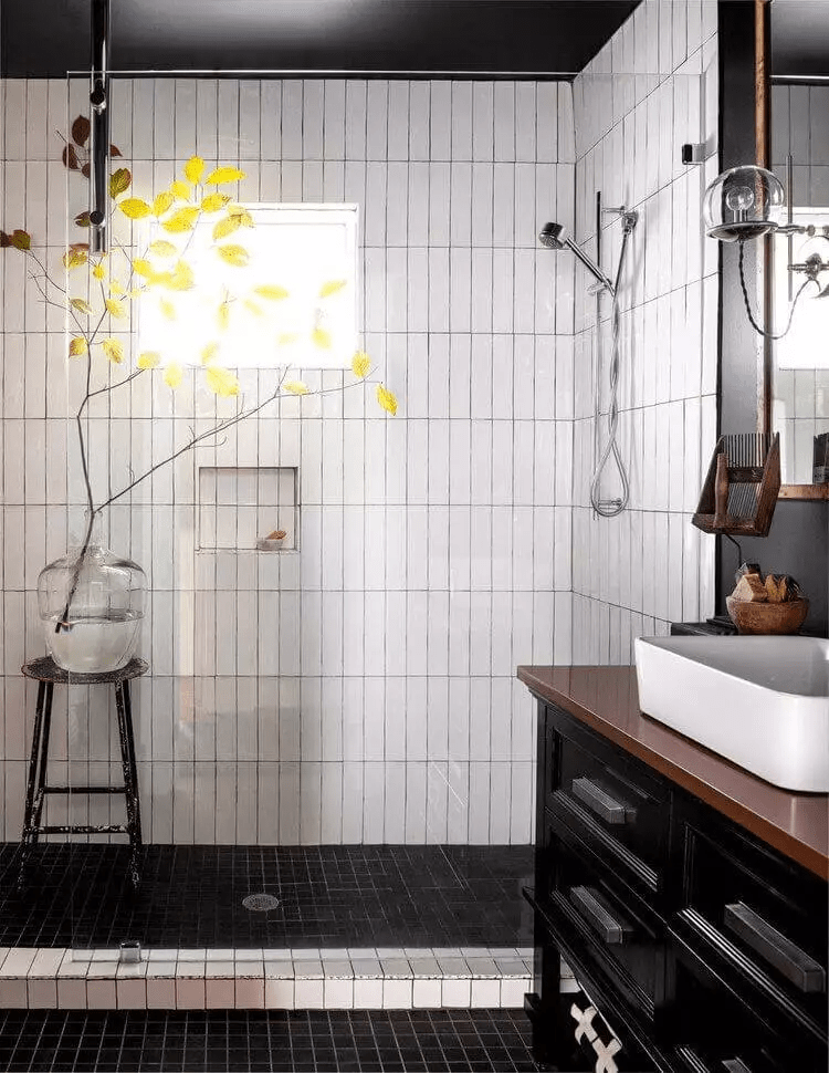 декор для ванной комнаты с плиткой METRO вертикальная укладка