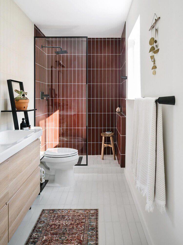декор для ванной комнаты с плиткой METRO вертикальная укладка